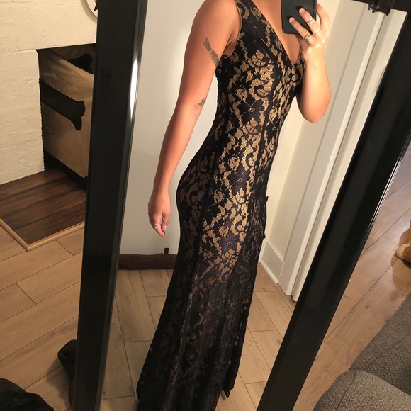 Black and Tan Lace maxi dress - Picture 2 of 8